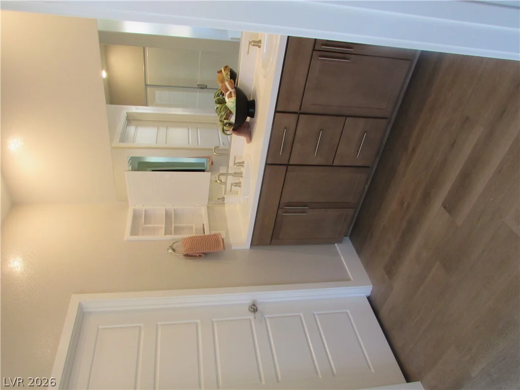 988 Gentle Swan, Henderson, NV 89011