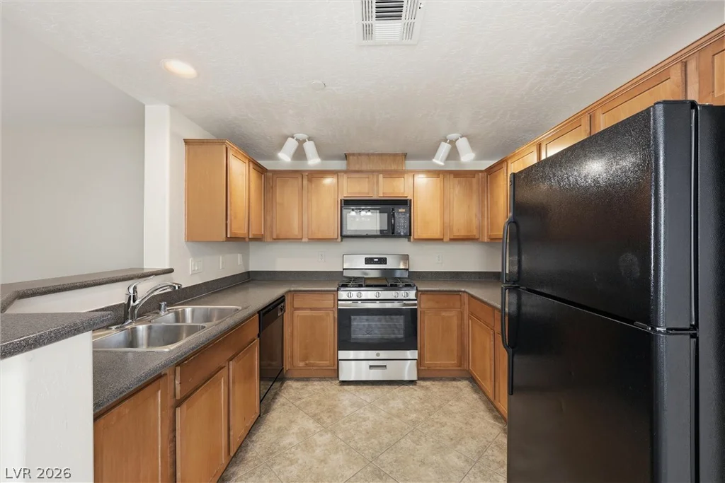 8324 Charleston, Las Vegas, NV 89117