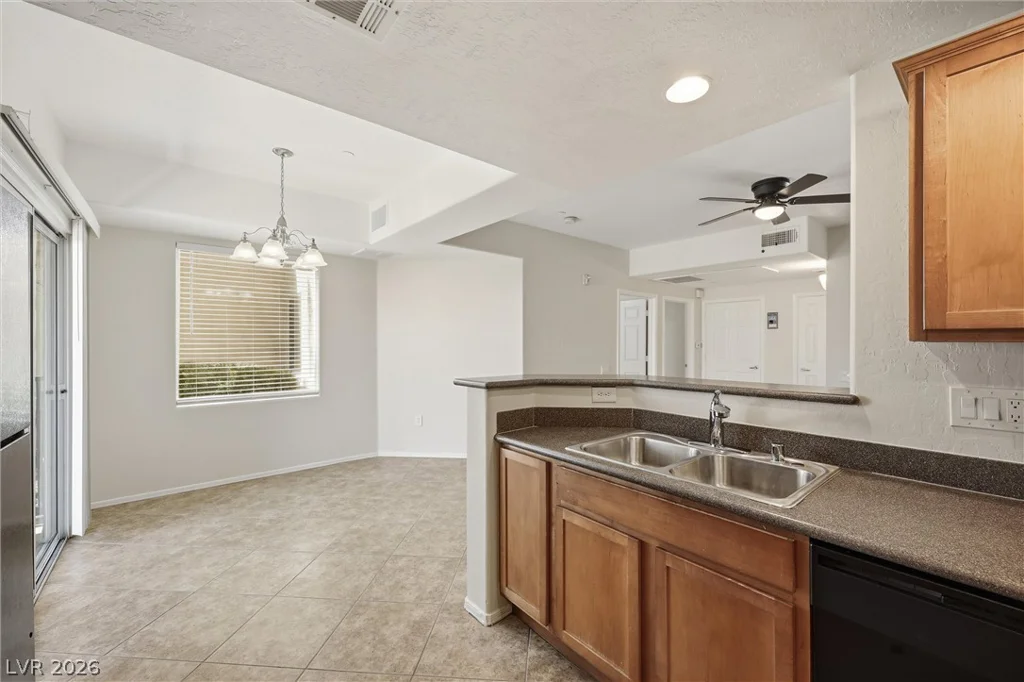 8324 Charleston, Las Vegas, NV 89117