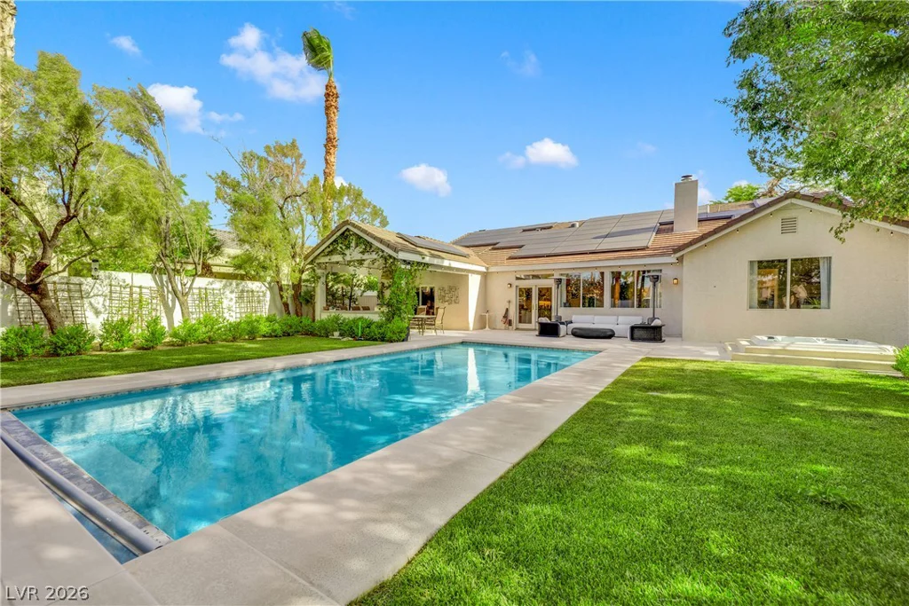 2516 Serenity Hollow, Henderson, NV 89052