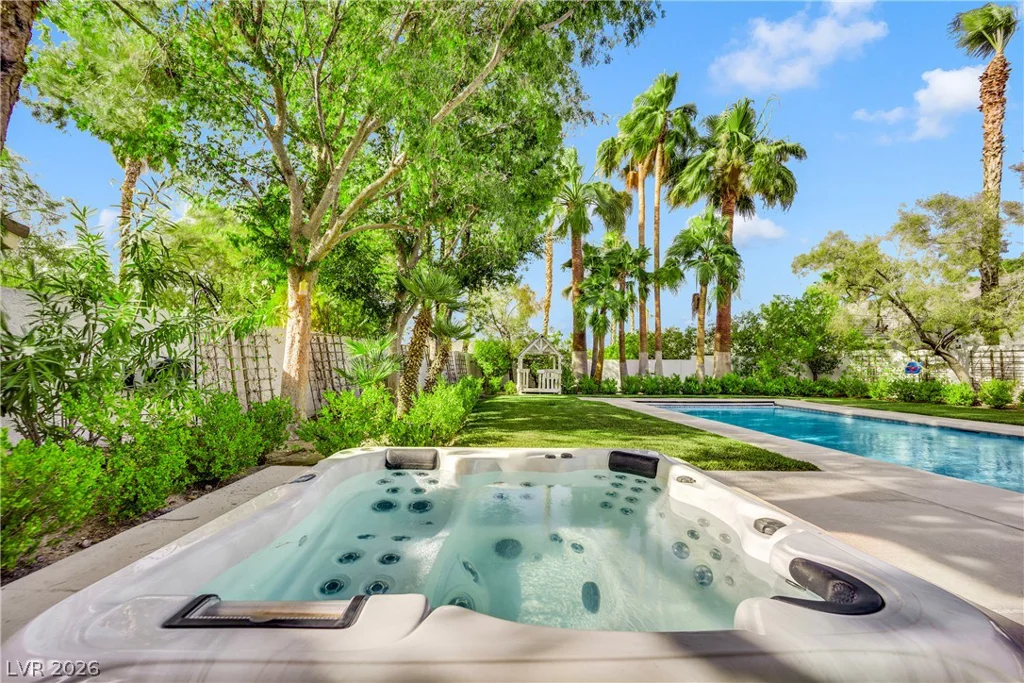 2516 Serenity Hollow, Henderson, NV 89052