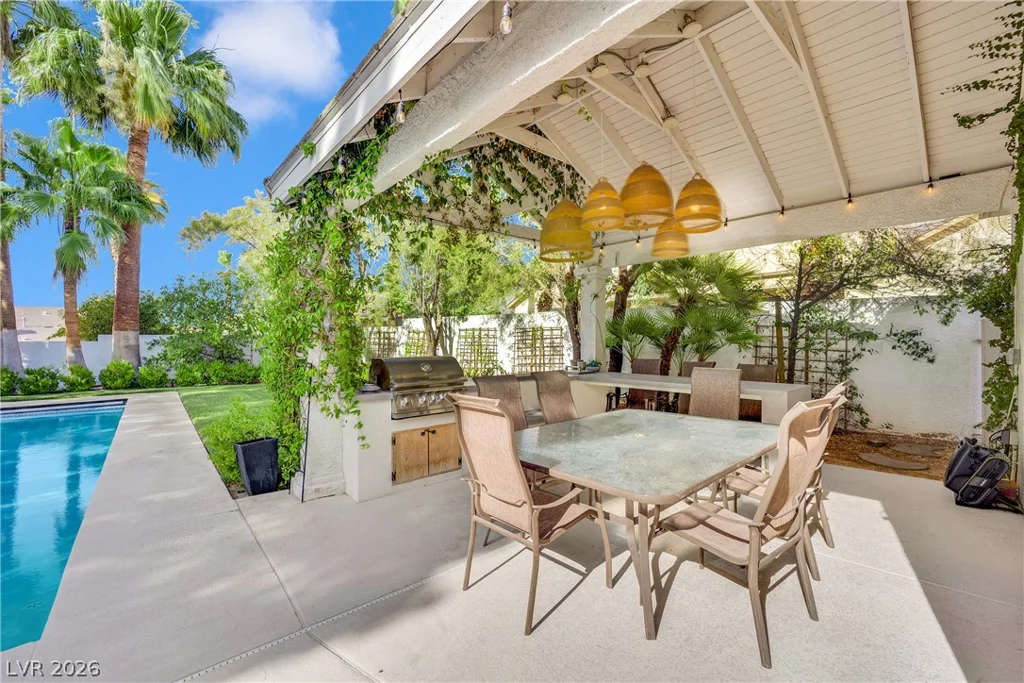 2516 Serenity Hollow, Henderson, NV 89052