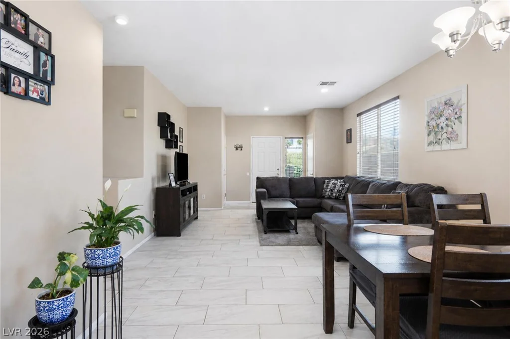 5904 Hickory Nut, Las Vegas, NV 89142