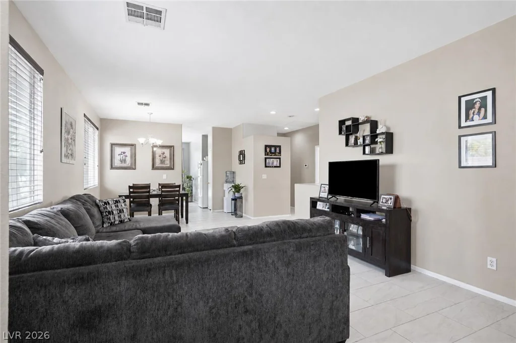 5904 Hickory Nut, Las Vegas, NV 89142
