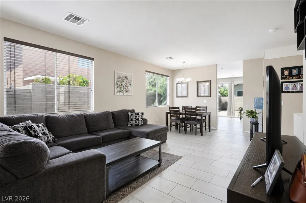5904 Hickory Nut, Las Vegas, NV 89142