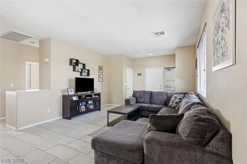 5904 Hickory Nut, Las Vegas, NV 89142