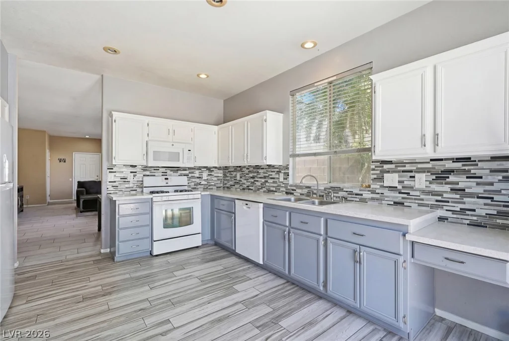5904 Hickory Nut, Las Vegas, NV 89142