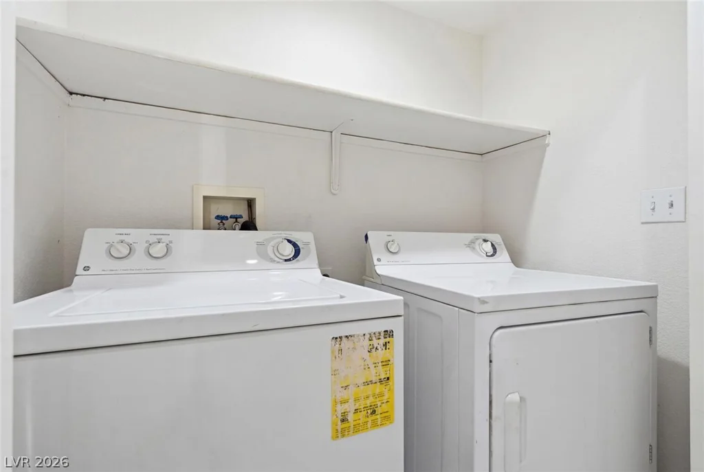 5904 Hickory Nut, Las Vegas, NV 89142