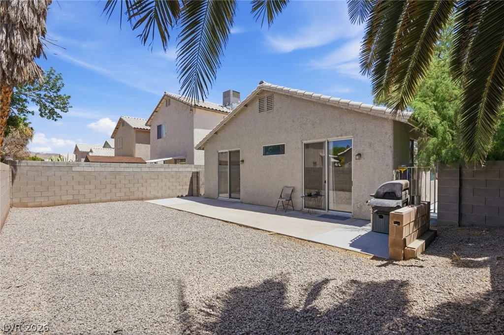5904 Hickory Nut, Las Vegas, NV 89142