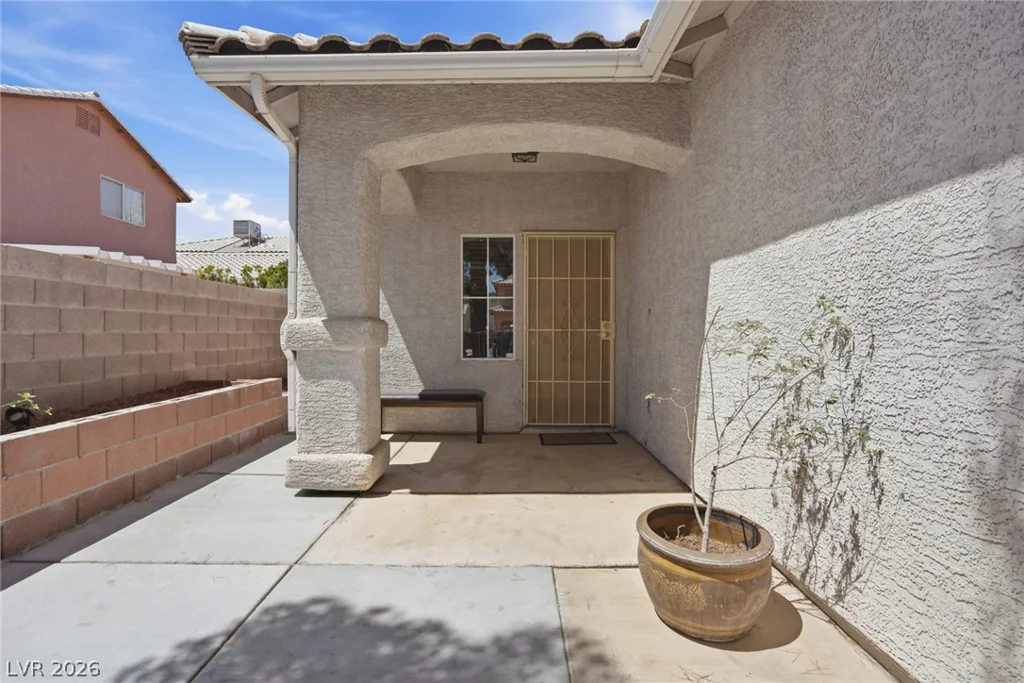 5904 Hickory Nut, Las Vegas, NV 89142