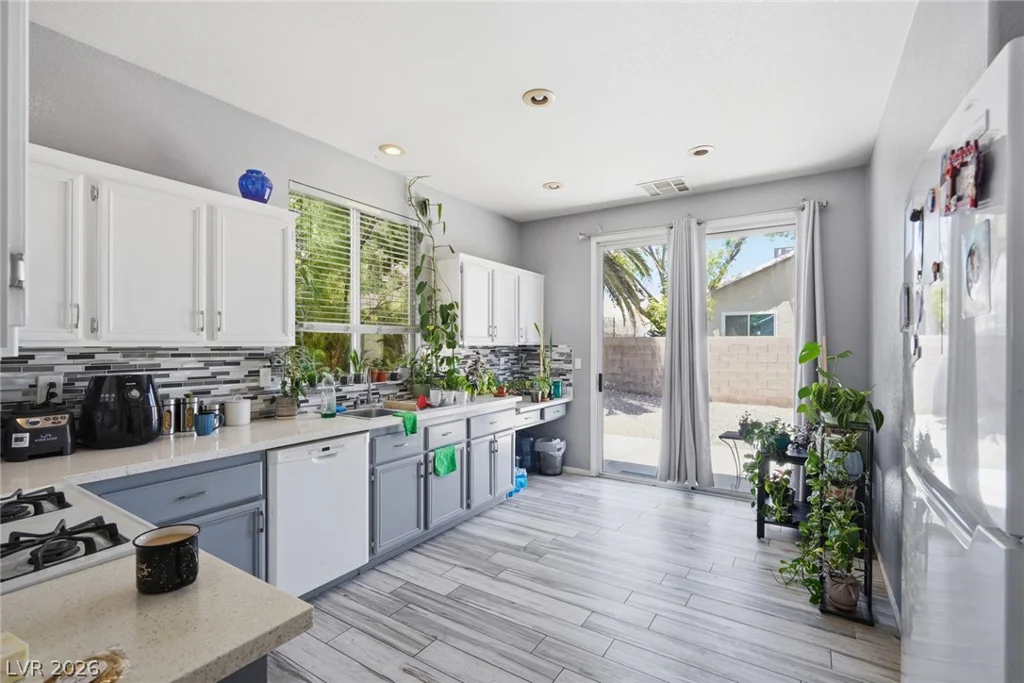 5904 Hickory Nut, Las Vegas, NV 89142