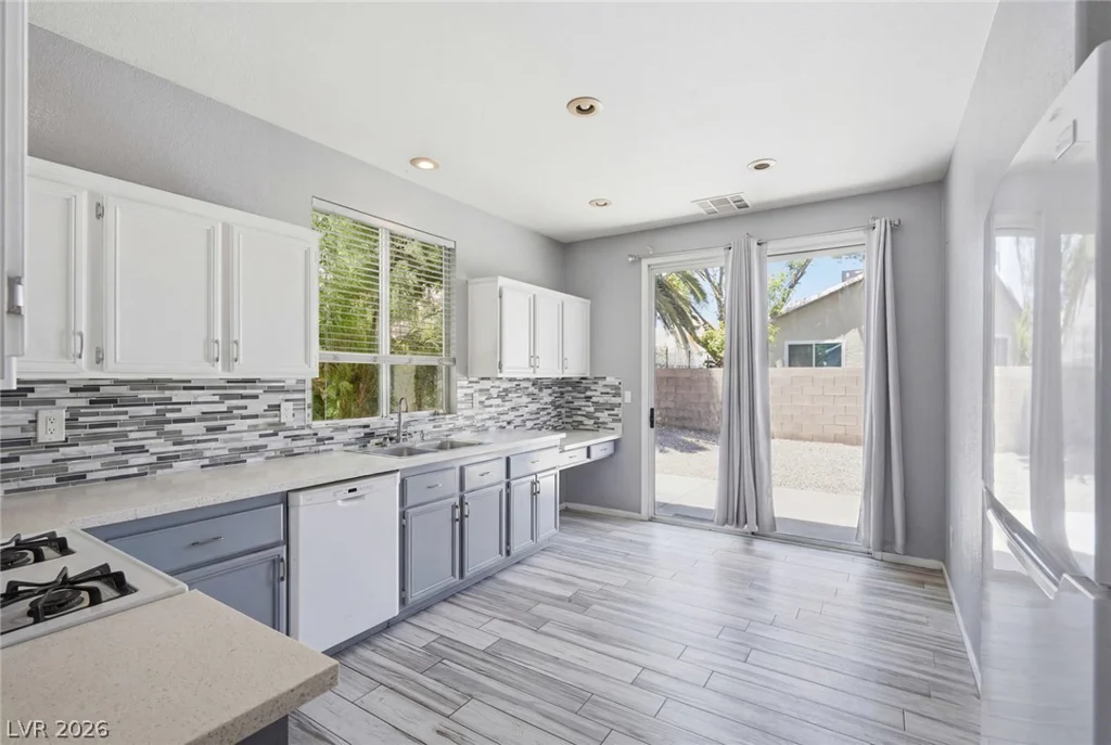 5904 Hickory Nut, Las Vegas, NV 89142