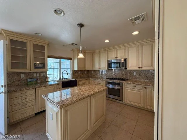 3181 Bel Air, Las Vegas, NV 89109