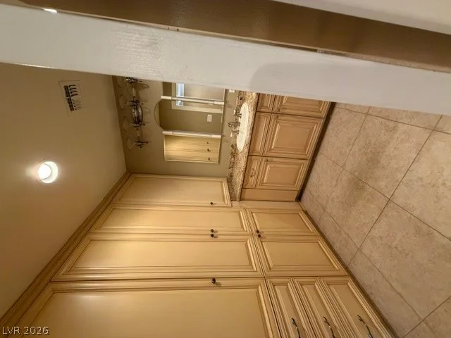 3181 Bel Air, Las Vegas, NV 89109
