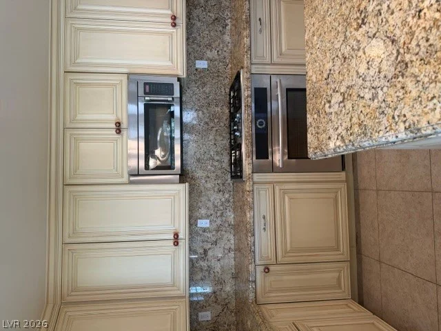 3181 Bel Air, Las Vegas, NV 89109