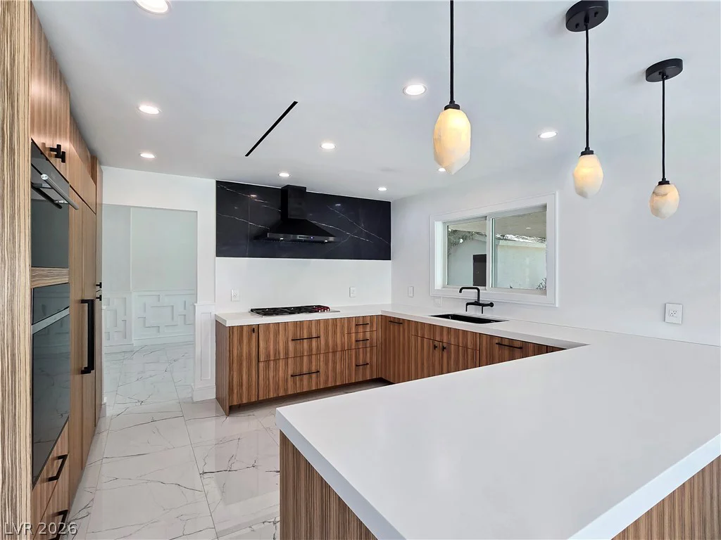 9708 Craighead, Las Vegas, NV 89117