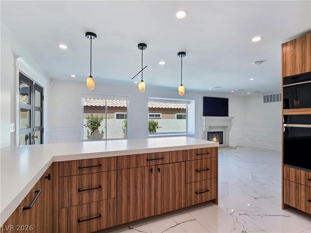 9708 Craighead, Las Vegas, NV 89117