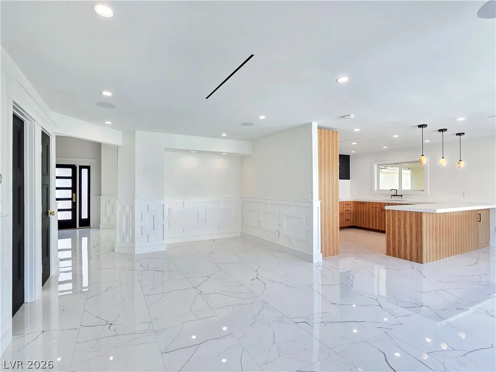 9708 Craighead, Las Vegas, NV 89117