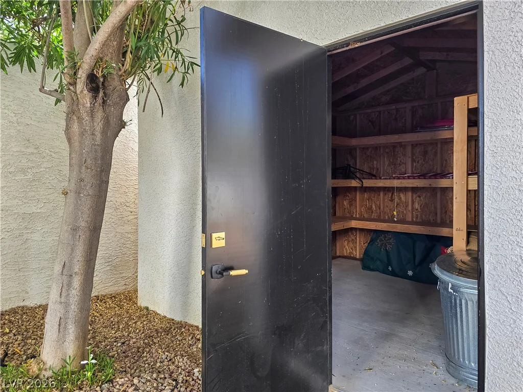 9708 Craighead, Las Vegas, NV 89117