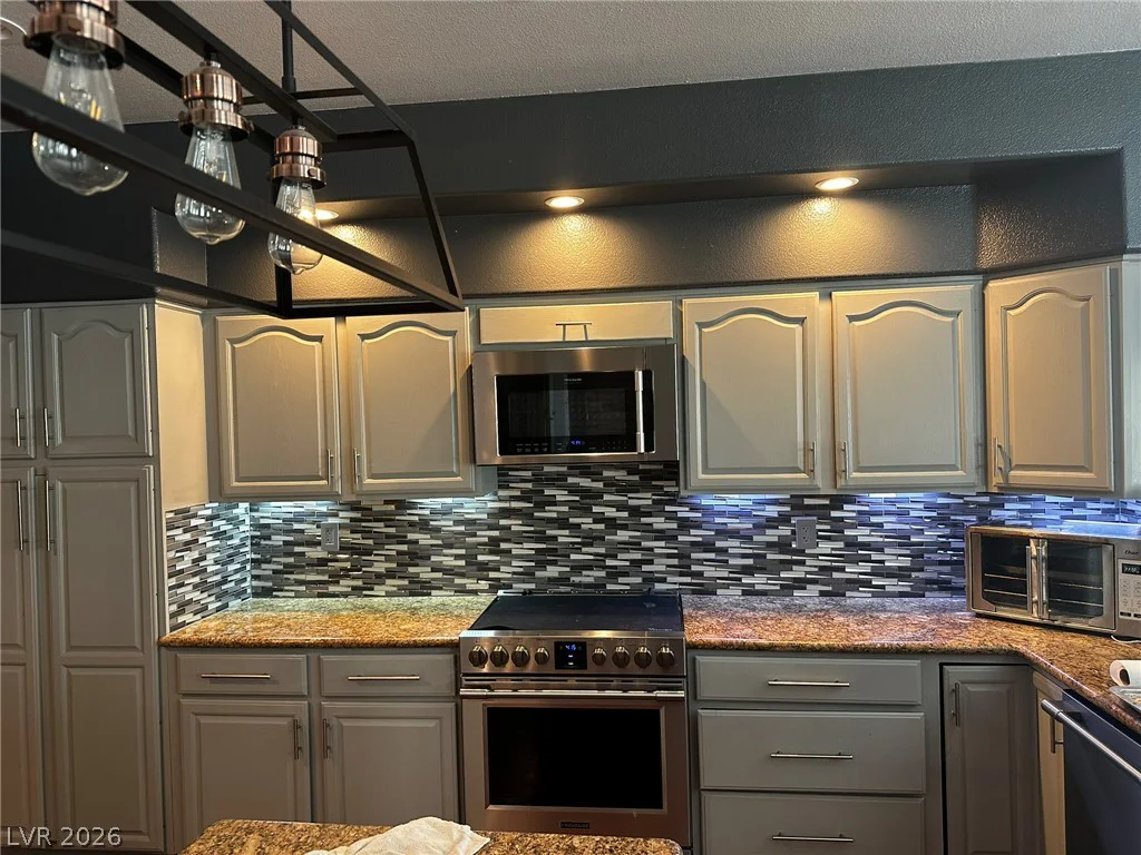 7075 Jensen, Las Vegas, NV 89149
