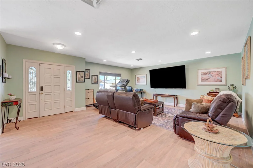 3645 Monte Verde, Las Vegas, NV 89121