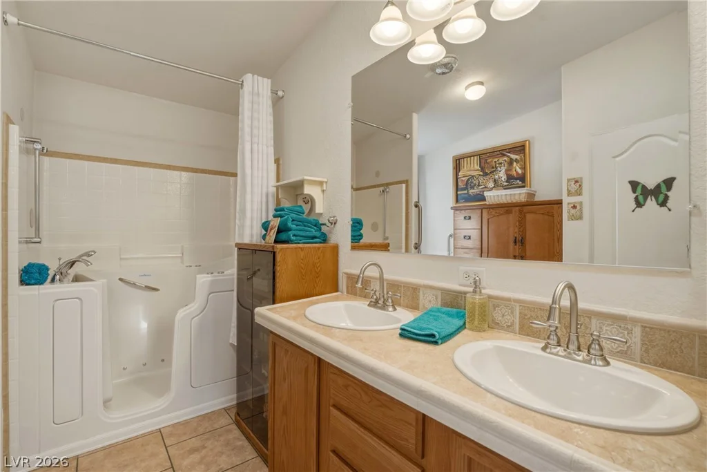 881 Montecito, Pahrump, NV 89048