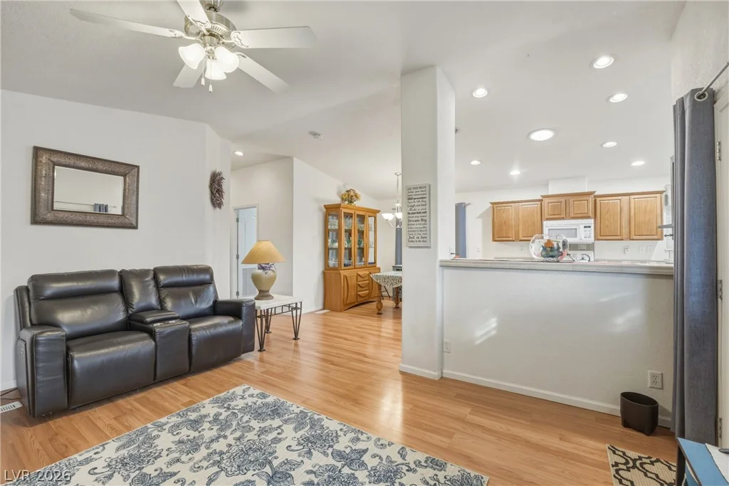 881 Montecito, Pahrump, NV 89048