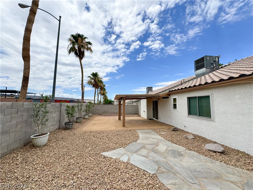 889 Cozy Valley, Henderson, NV 89015