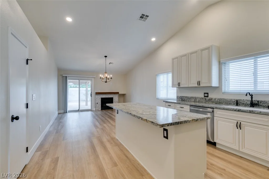 889 Cozy Valley, Henderson, NV 89015