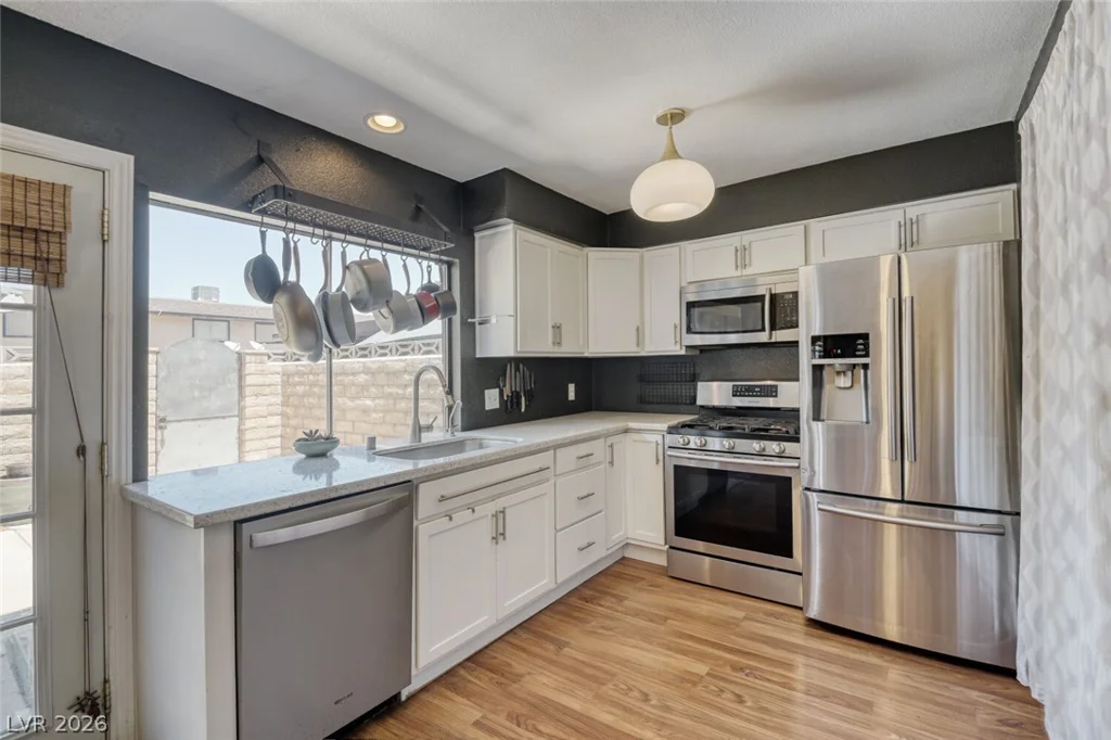 6227 Meadow Vista, Las Vegas, NV 89103