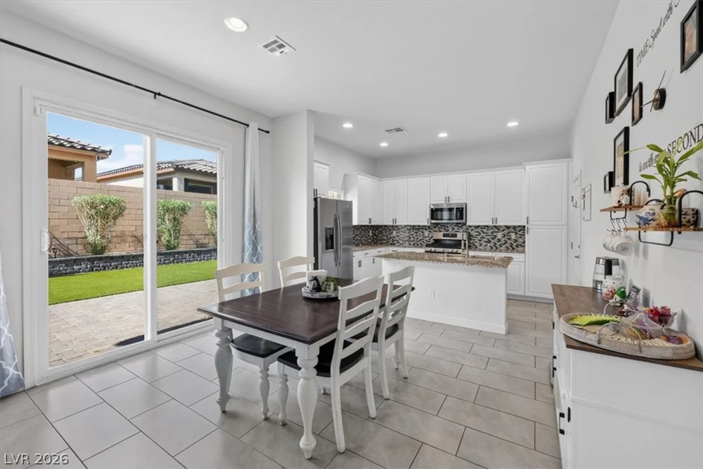 132 Denette, North Las Vegas, NV 89031