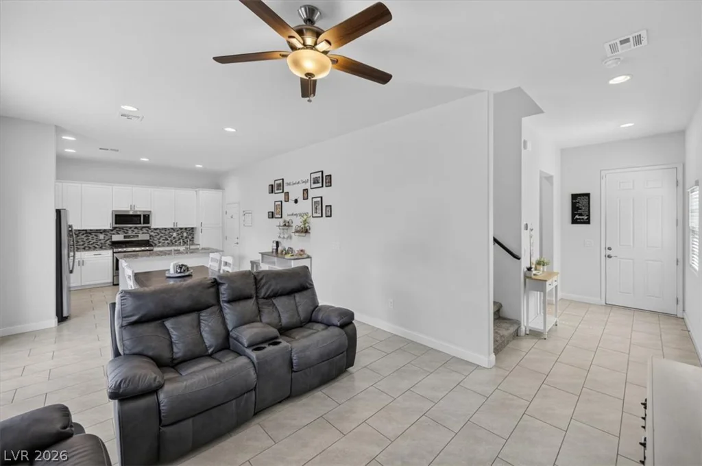132 Denette, North Las Vegas, NV 89031