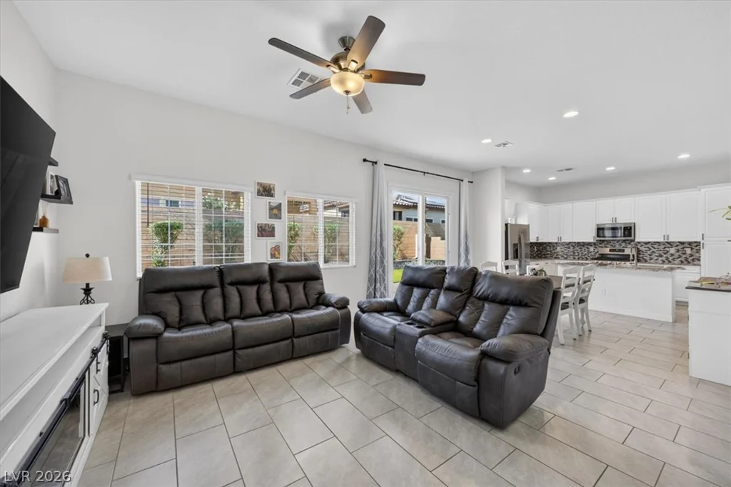 132 Denette, North Las Vegas, NV 89031