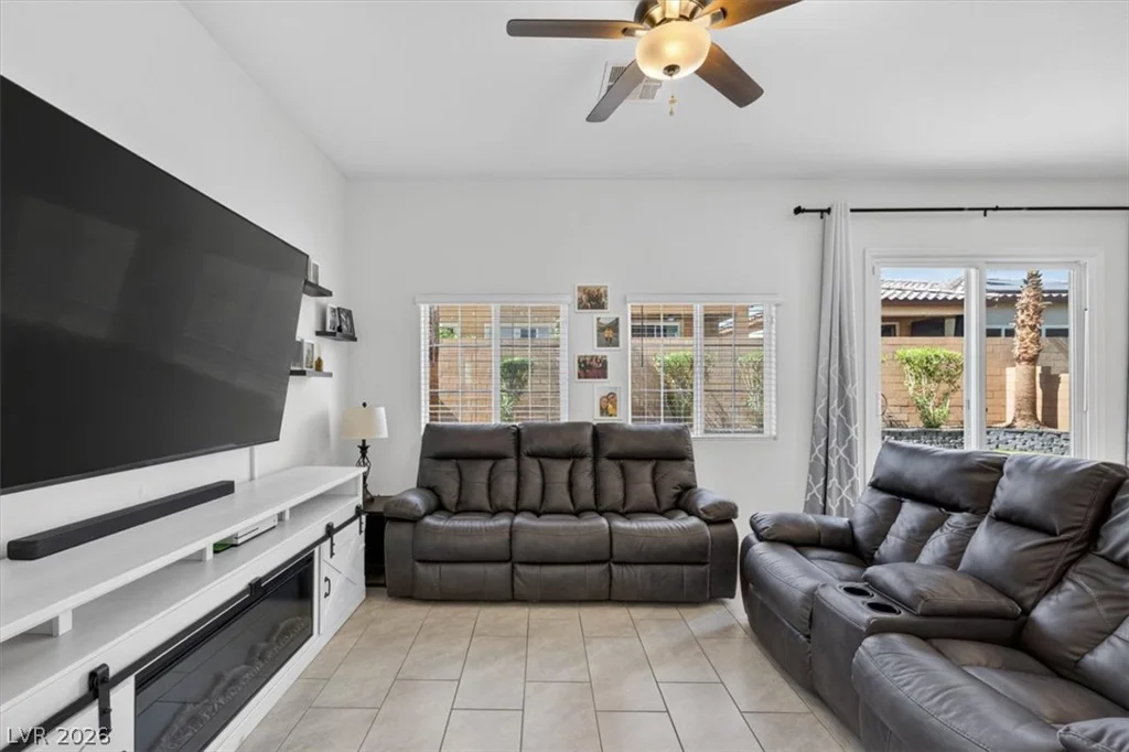 132 Denette, North Las Vegas, NV 89031