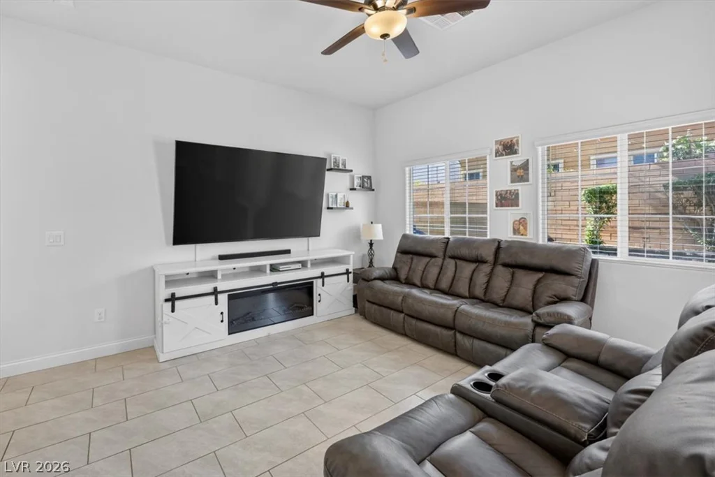 132 Denette, North Las Vegas, NV 89031