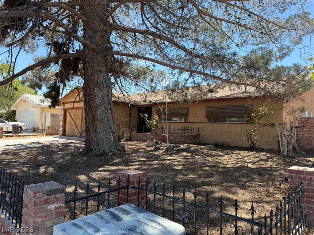 1712 Rockcrest, Las Vegas, NV 89108