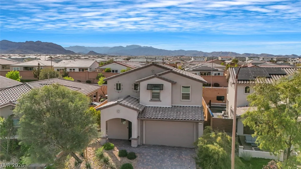 8853 Highland Skye, Las Vegas, NV 89166