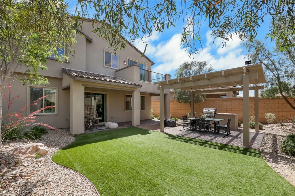 8853 Highland Skye, Las Vegas, NV 89166