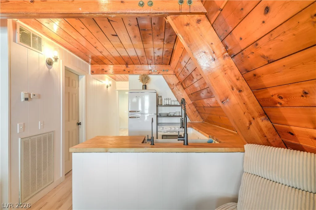 710 Cooper, Overton, NV 89040
