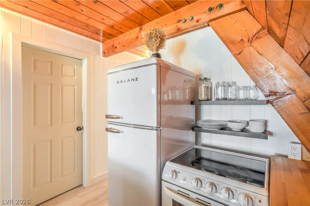 710 Cooper, Overton, NV 89040