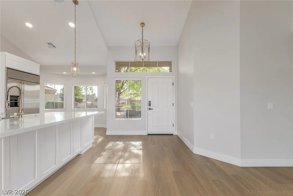 2537 Showcase, Las Vegas, NV 89134