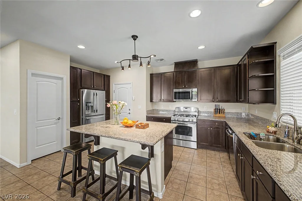 1509 Eagles Pass, Las Vegas, NV 89084