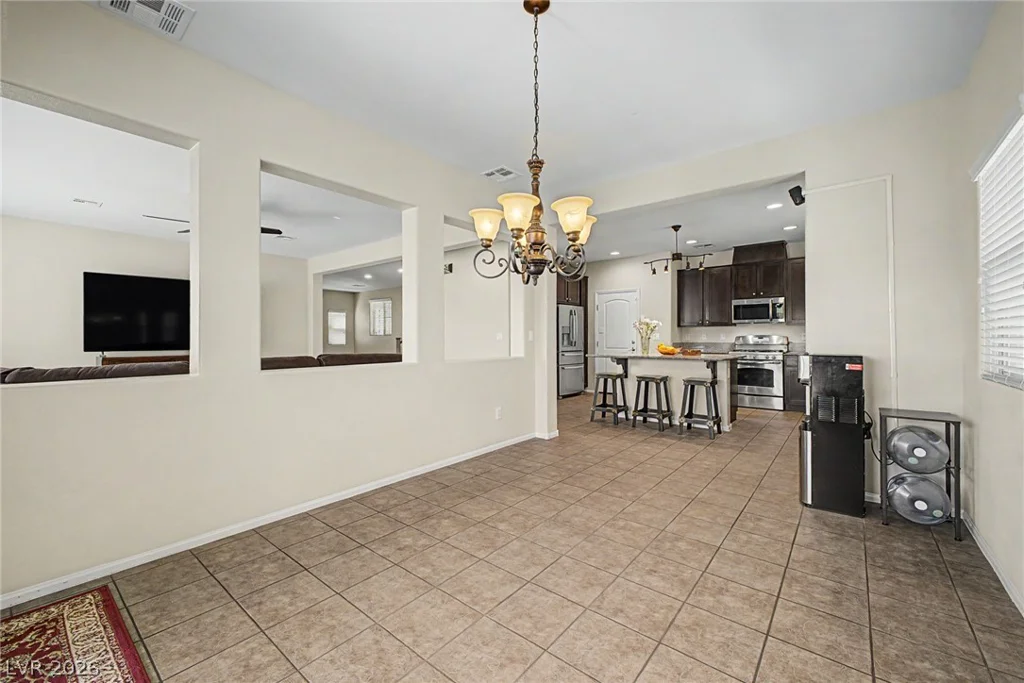 1509 Eagles Pass, Las Vegas, NV 89084