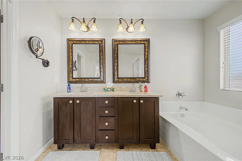 1509 Eagles Pass, Las Vegas, NV 89084