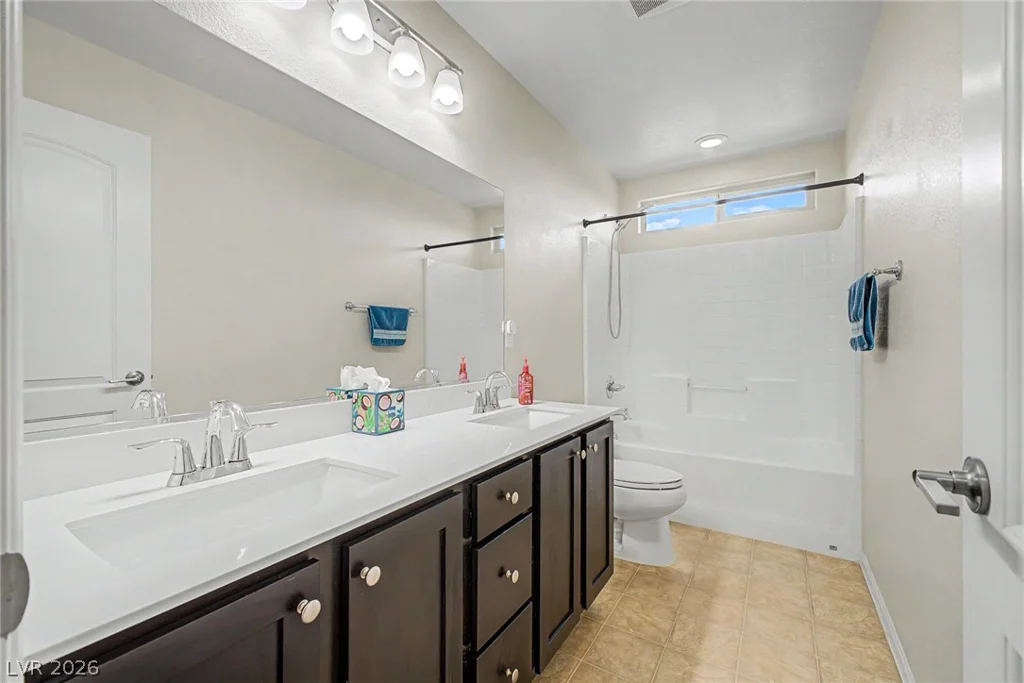 1509 Eagles Pass, Las Vegas, NV 89084