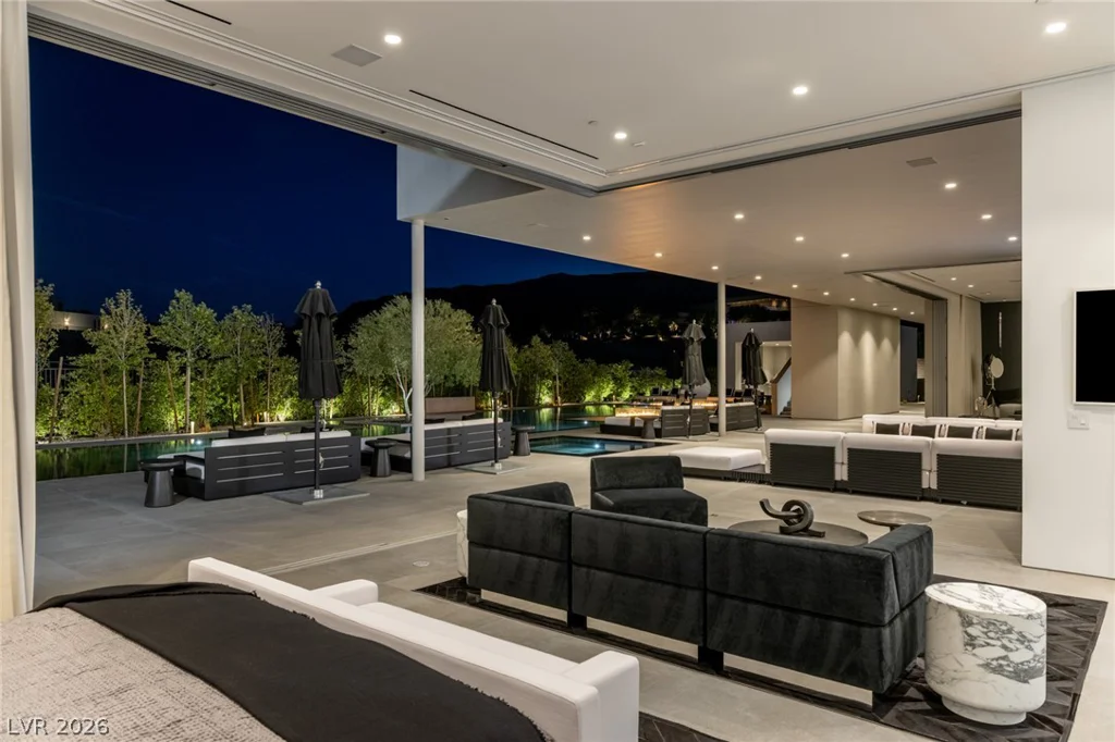 14 Magic Stone, Las Vegas, NV 89135