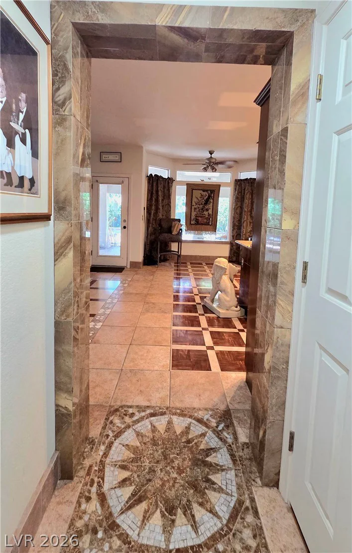 884 Robindale, Las Vegas, NV 89123