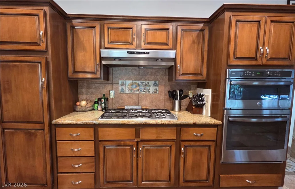 884 Robindale, Las Vegas, NV 89123