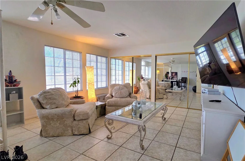 884 Robindale, Las Vegas, NV 89123