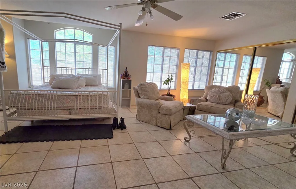 884 Robindale, Las Vegas, NV 89123